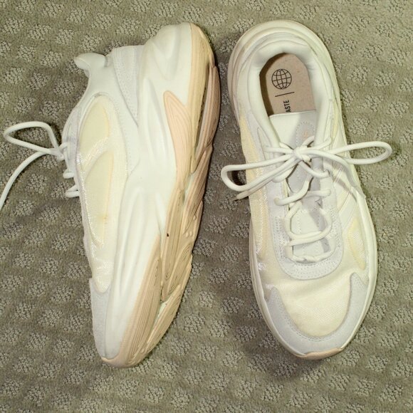 Adidas Cloudfoam Comfort Women's Size 9 Ozelle Ivory Running Athletic Shoes GX17 - Picture 1 of 6